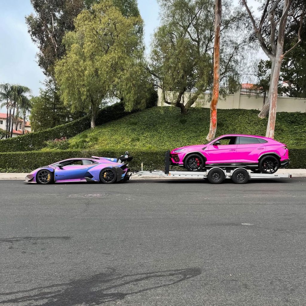 Huracan Towing an Urus Is How They Test Things in Bizarro World