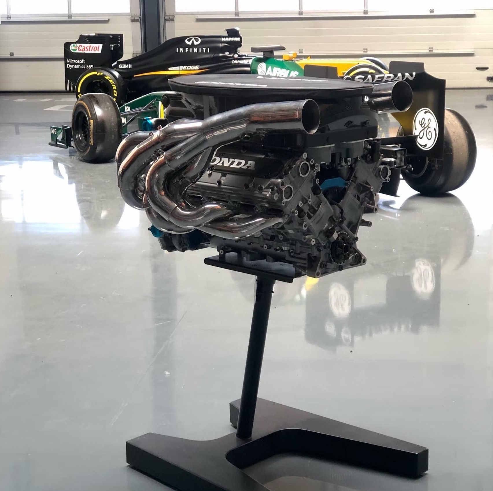 This Honda V10 F1 Engine Was Used by Two Teams Back in 2001, Screamed