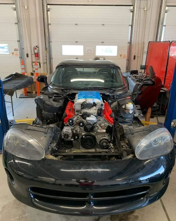 HellcatSwapped Dodge Viper Sells Its V10 Soul to the Demon, Built by
