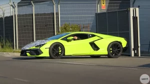 Lamborghini Revuelto in Verde Shock first road spotting by Varryx