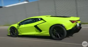 Lamborghini Revuelto in Verde Shock first road spotting by Varryx